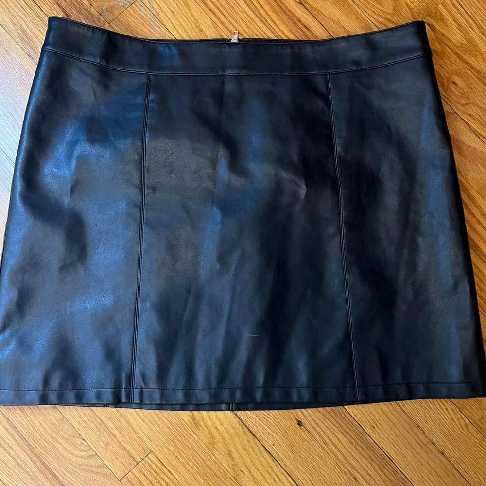 Forever 21 Faux Leather Mini Skirt